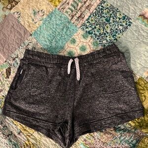 Vuori workout shorts size small. Gray